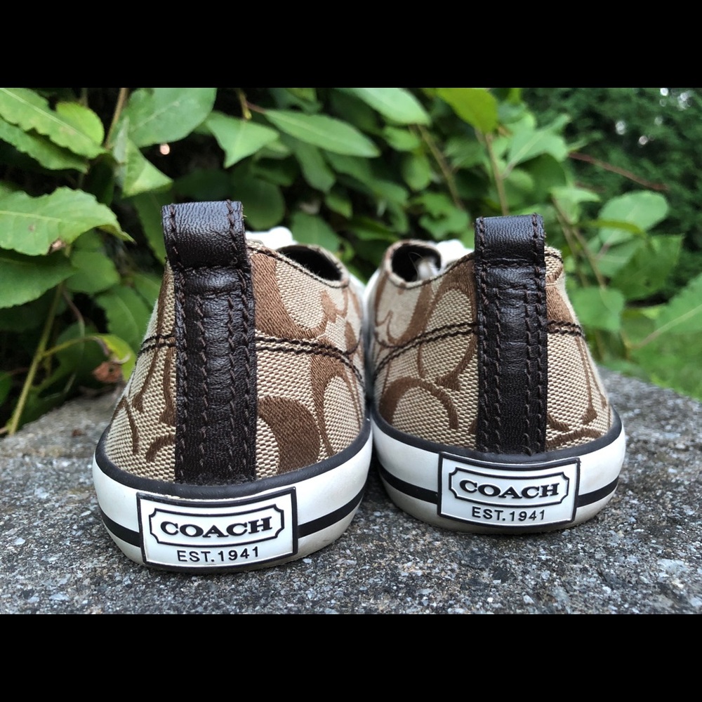 Woman’s Coach Kalyn Sneakers View 3
